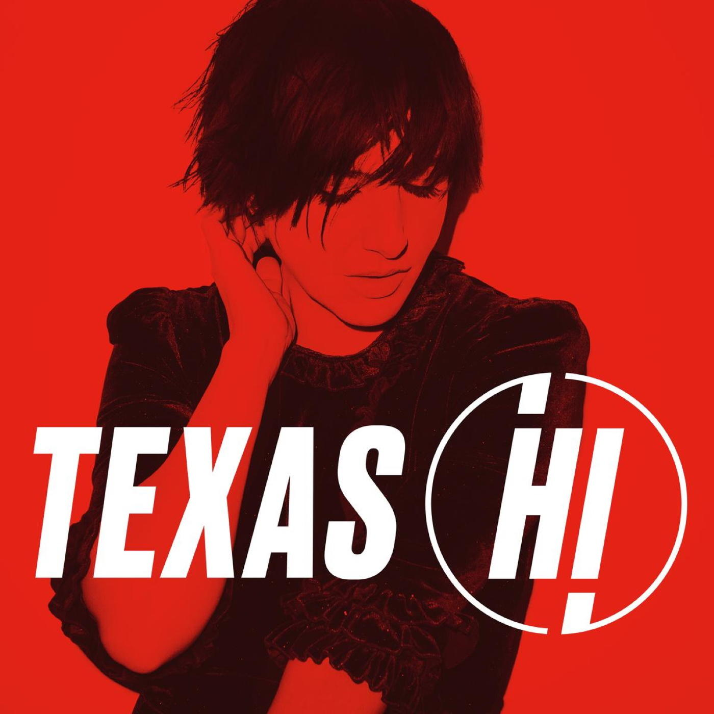 Pochette d'album avec le visage d'une femme devant un fond rouge, avec le texte 'TEXAS HI'.