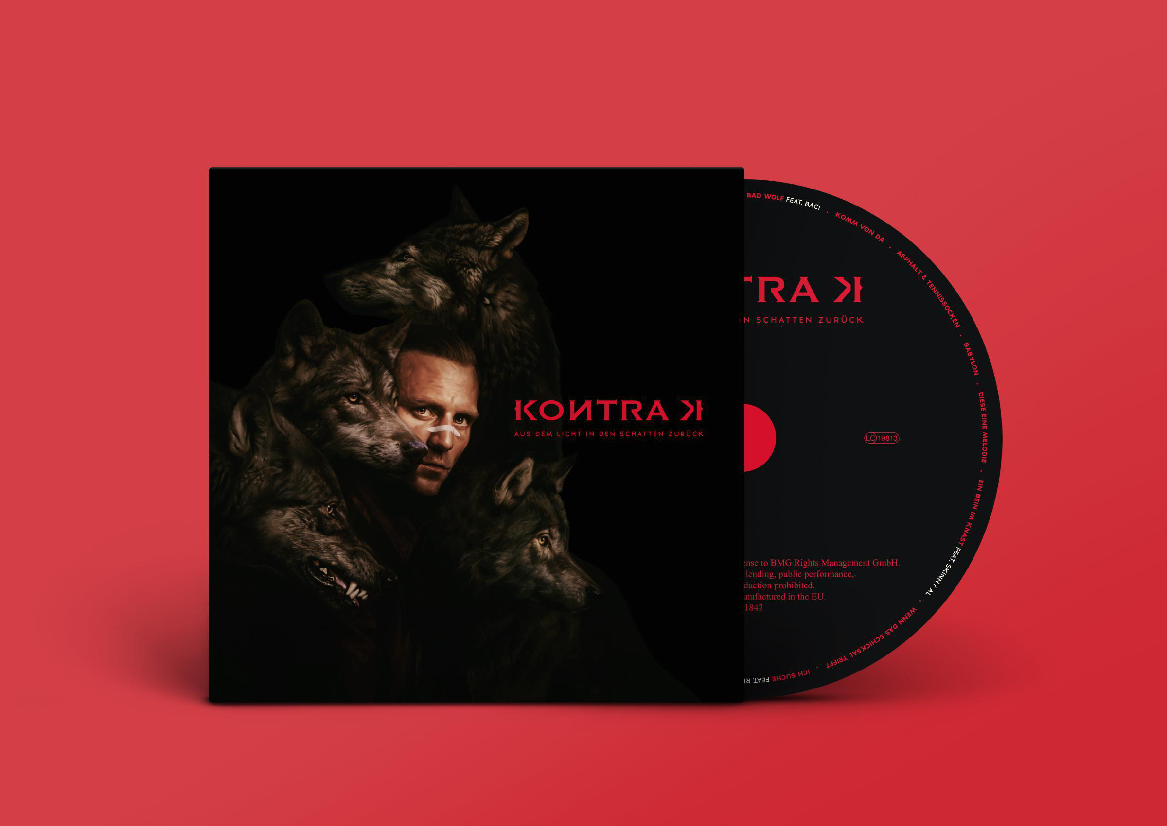 CD-Cover für 'Kontra K', mit einem Mann und Wölfen. Roter Hintergrund und schwarze CD.
