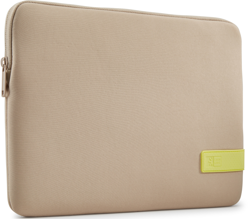 Housse beige pour ordinateur portable avec étiquette Case Logic jaune et fermeture éclair.