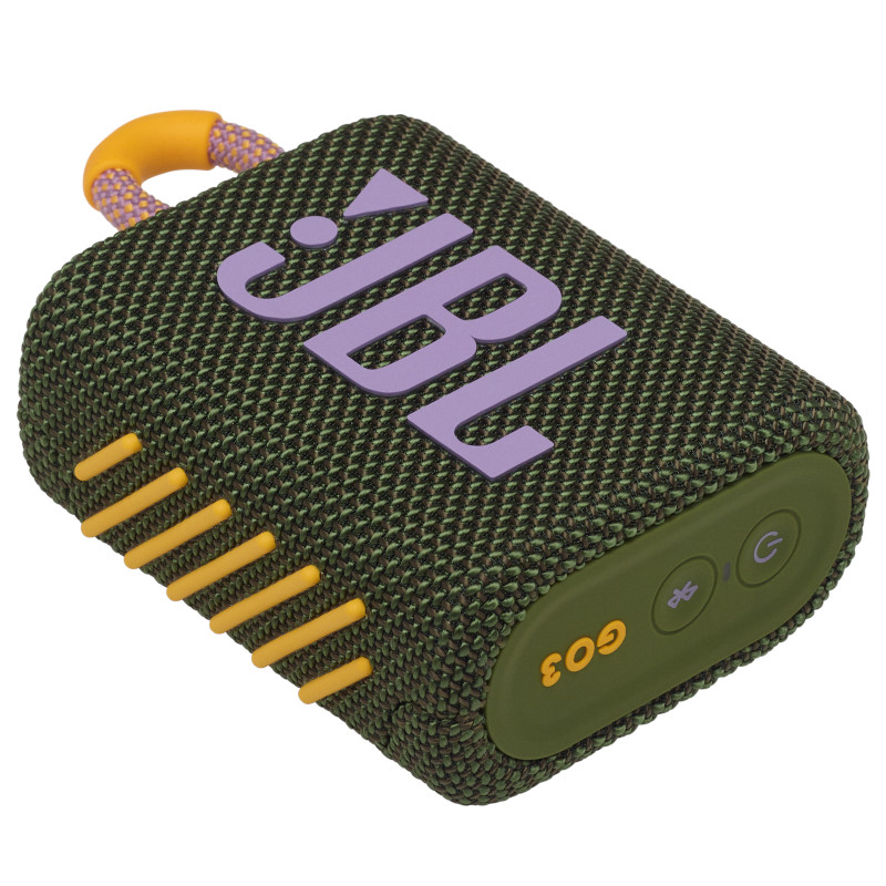 JBL Go 3 hoparlör. Mor JBL logosu ve sarı vurgularla yeşil kumaş.