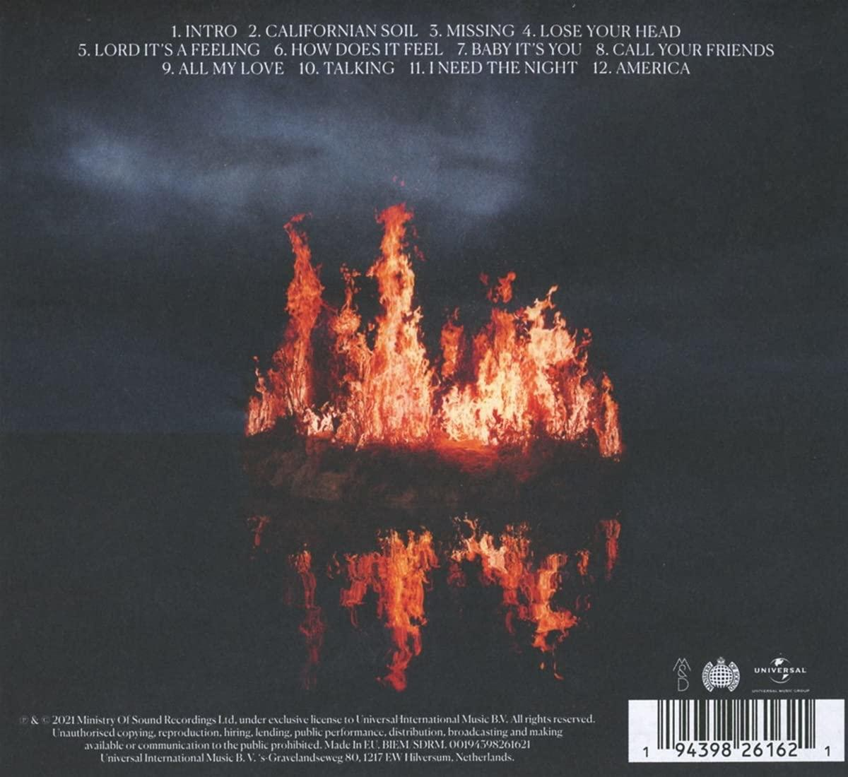 Pochette d'album avec feu sur l'eau. Fond sombre. Liste des chansons en haut.