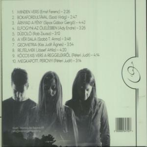 CD borító három sziluettel és a számok listájával.