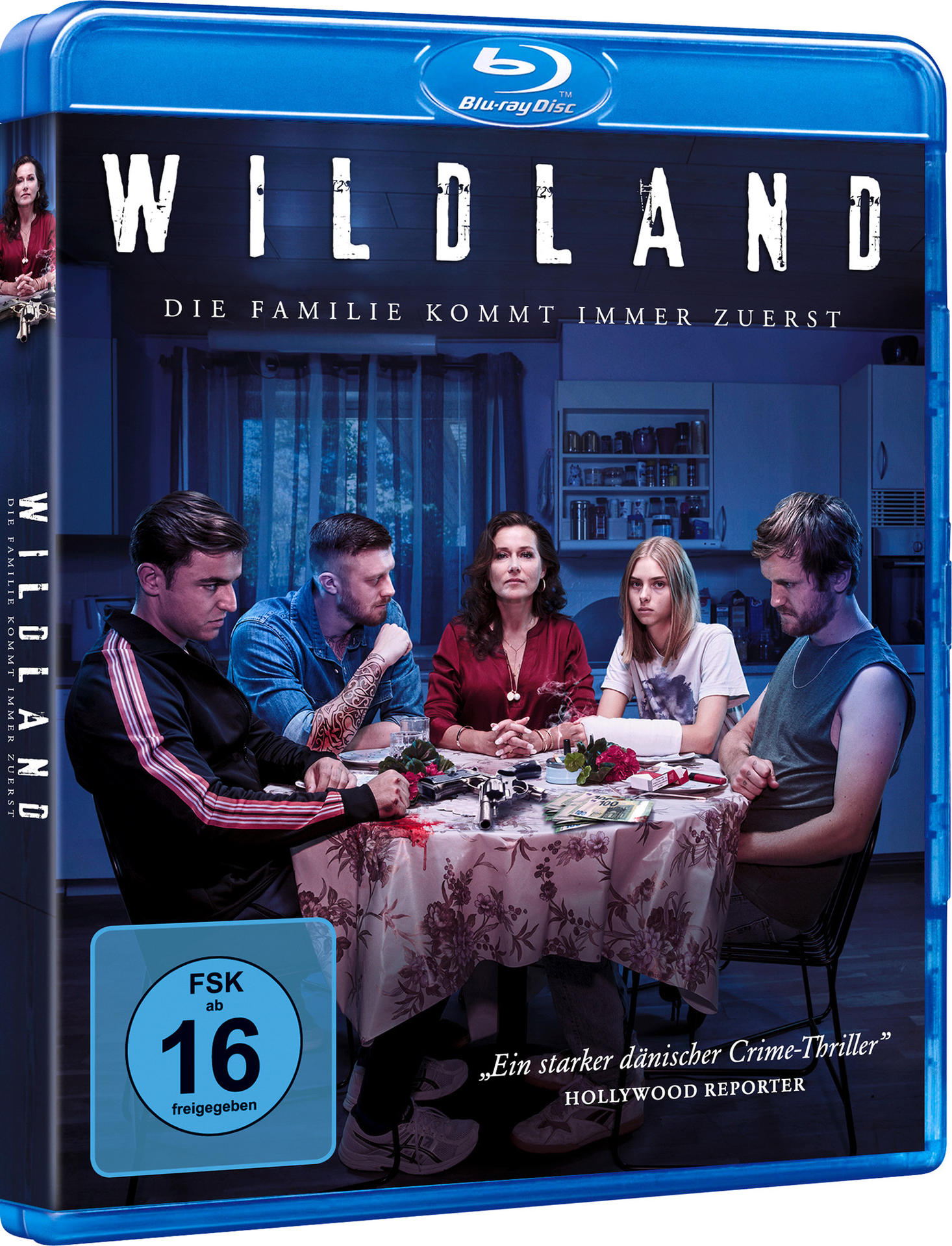 Wildland-Filmcover. Gruppe von Leuten an einem Tisch. Blaue Disc-Hülle.