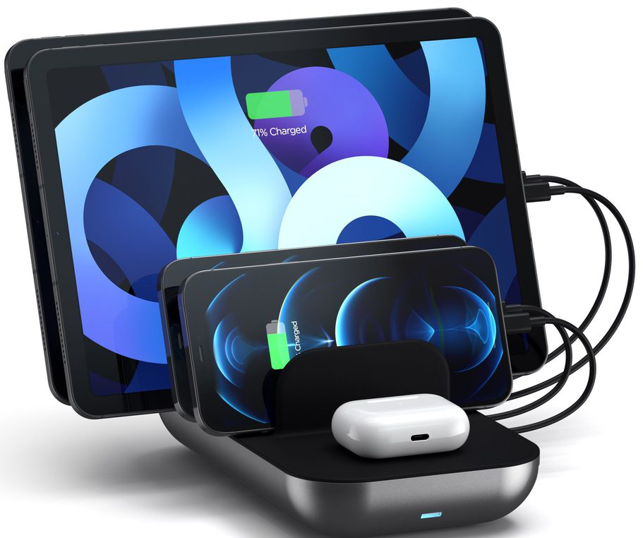 Une station de recharge avec une tablette, des téléphones et une paire d'AirPods.