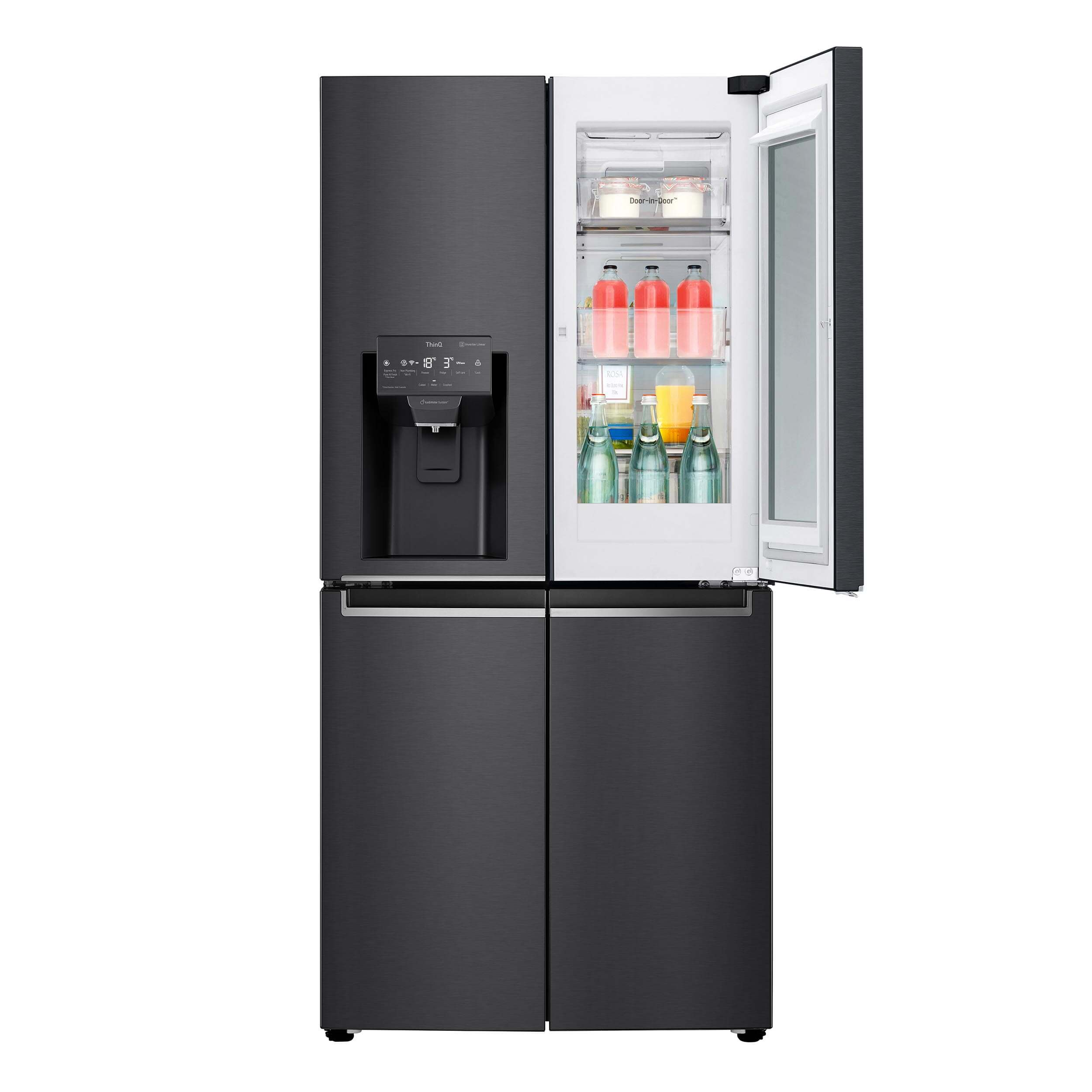 Schwarzer LG Kühlschrank mit vier geöffneten Türen. Innenregale mit Lebensmitteln und Getränken.