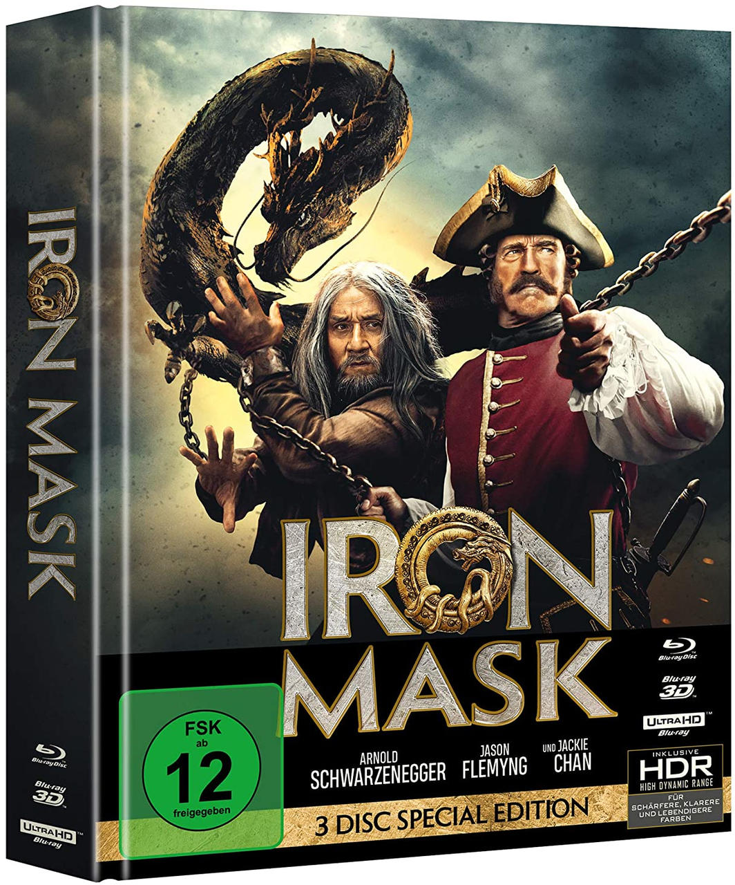 Iron Mask Blu-ray-Cover: Zwei Männer, Drache und Titeltext. Schwarzenegger, Flemyng und Chan werden genannt.
