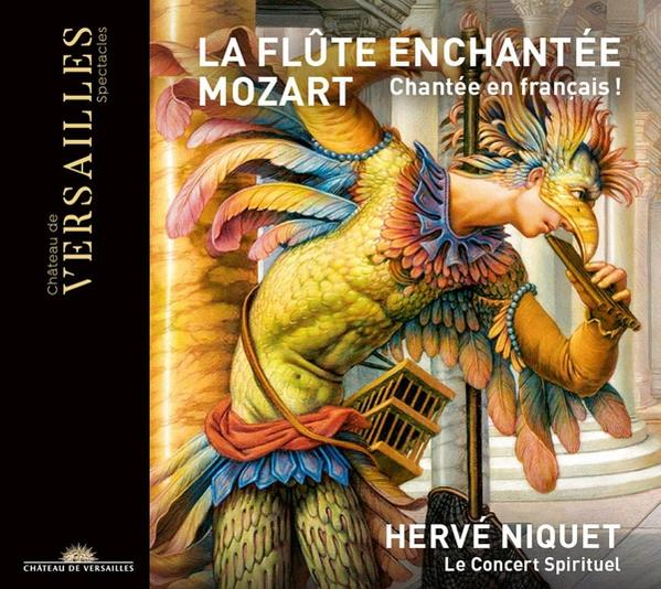 Affiche d'opéra : Homme avec masque d'oiseau jouant de la flûte. Texte en français. Fond sombre.