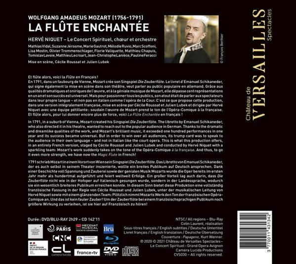 Couverture DVD de l'opéra de Wolfgang Amadeus Mozart, La Flûte enchantée. L'arrière-plan contient du texte et des images.