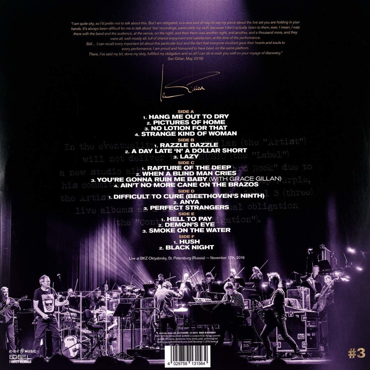 Egy album hátlapja a számlistákkal és a zenészek neveivel. Egy élő előadás látható.