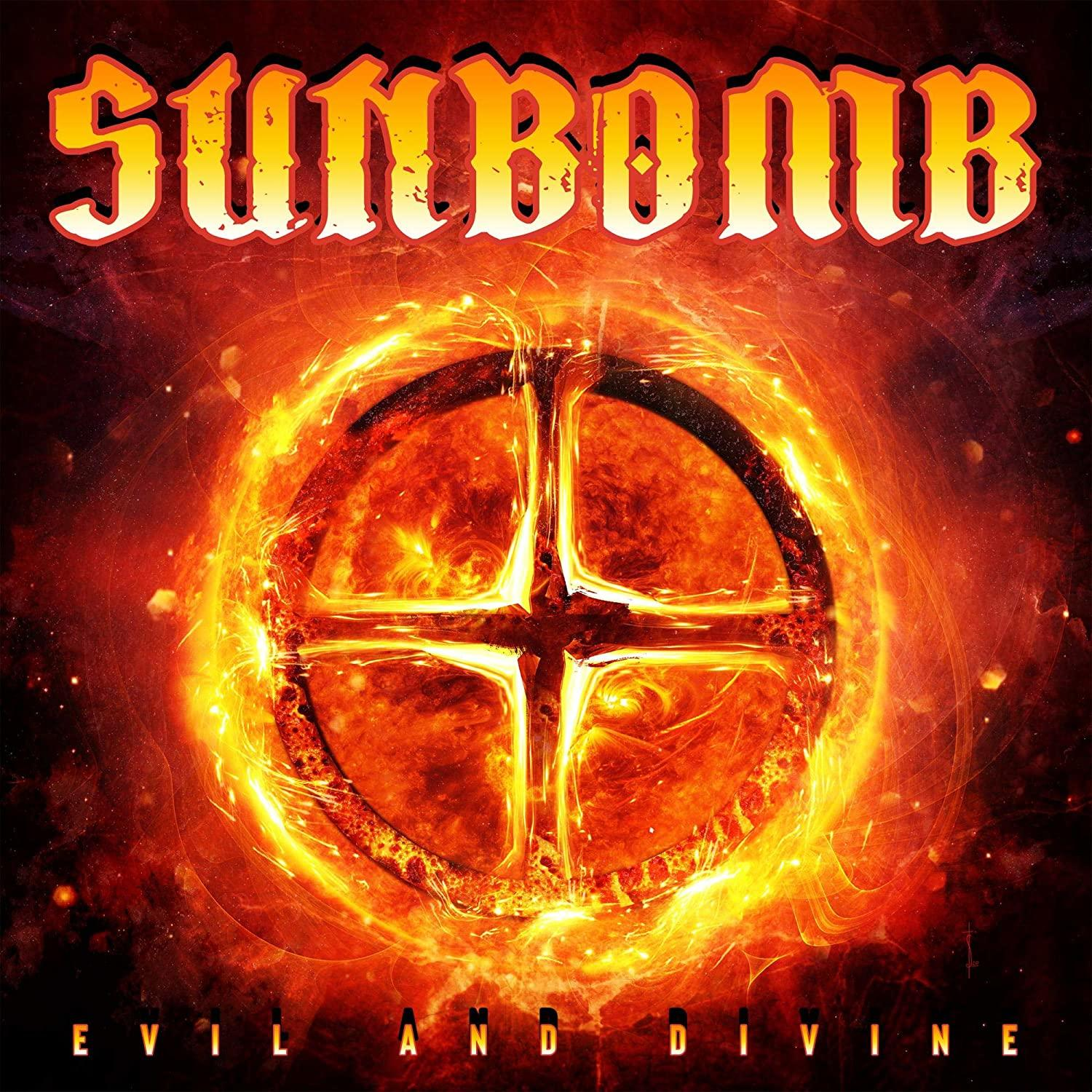 Albumcover mit einer feurigen Sonne mit einem Kreuz in der Mitte und dem Bandnamen 'SUNBOMB'.