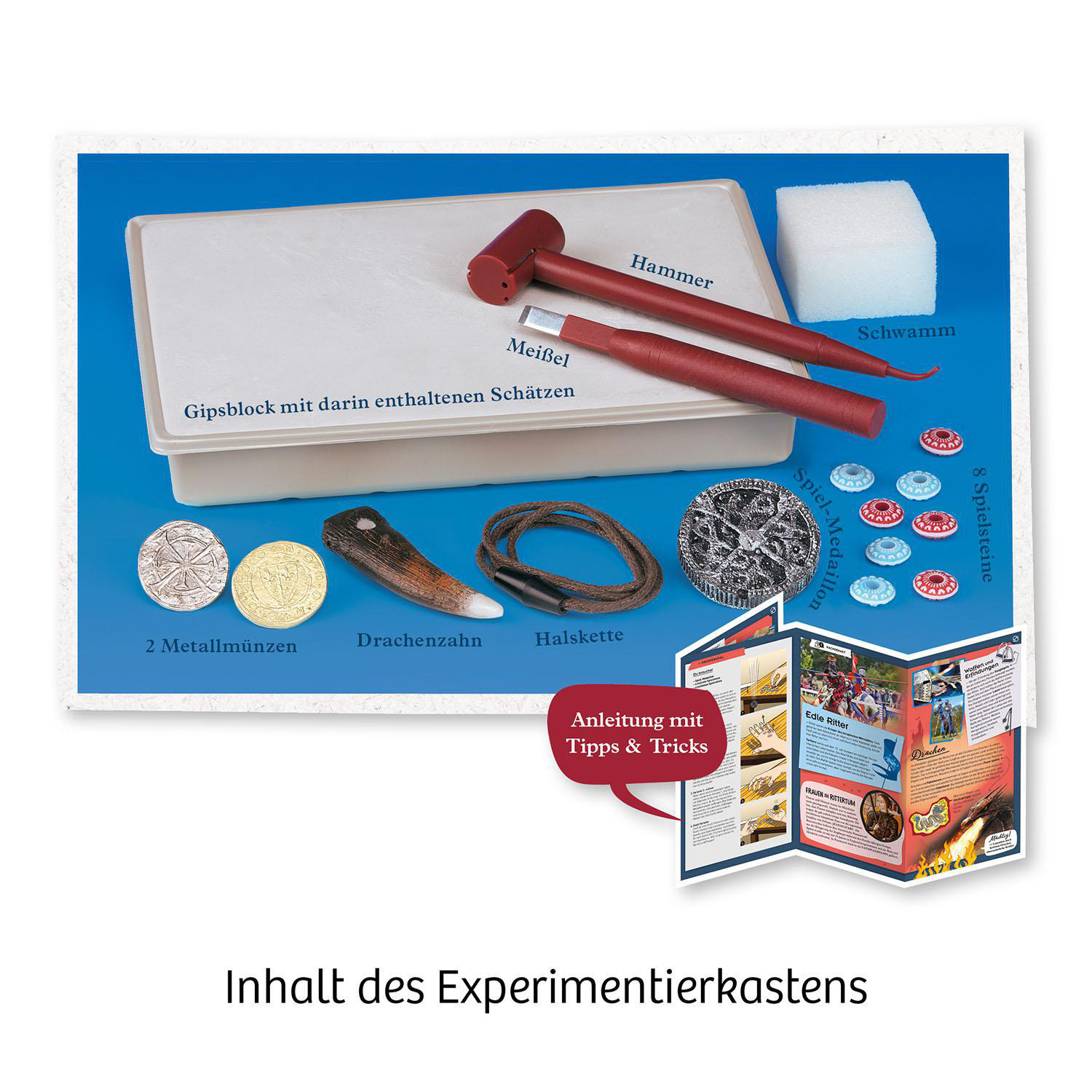 Experimentierkasten-Inhalt: Hammer, Meißel, Münzen, Anleitungen und Artefakte auf Blau.