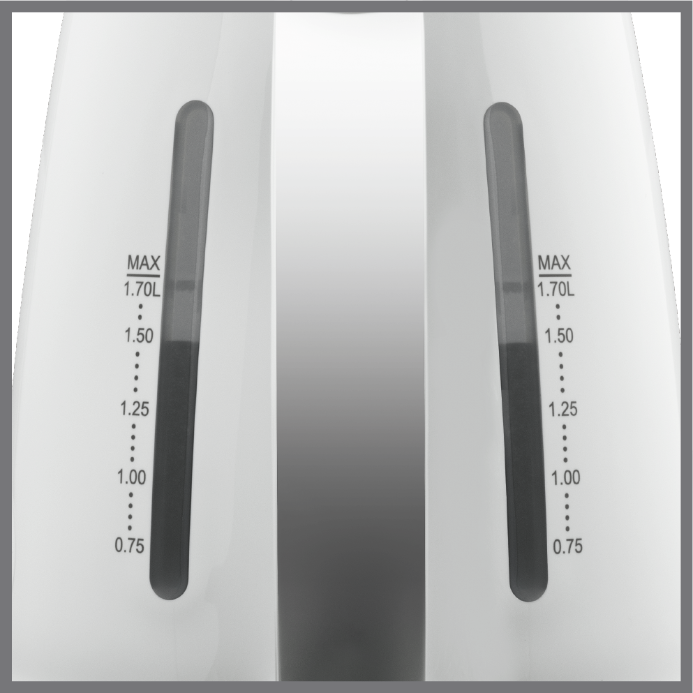 Bouilloire blanche avec indicateurs de niveau d'eau. Le niveau d'eau est proche de 1,50L.