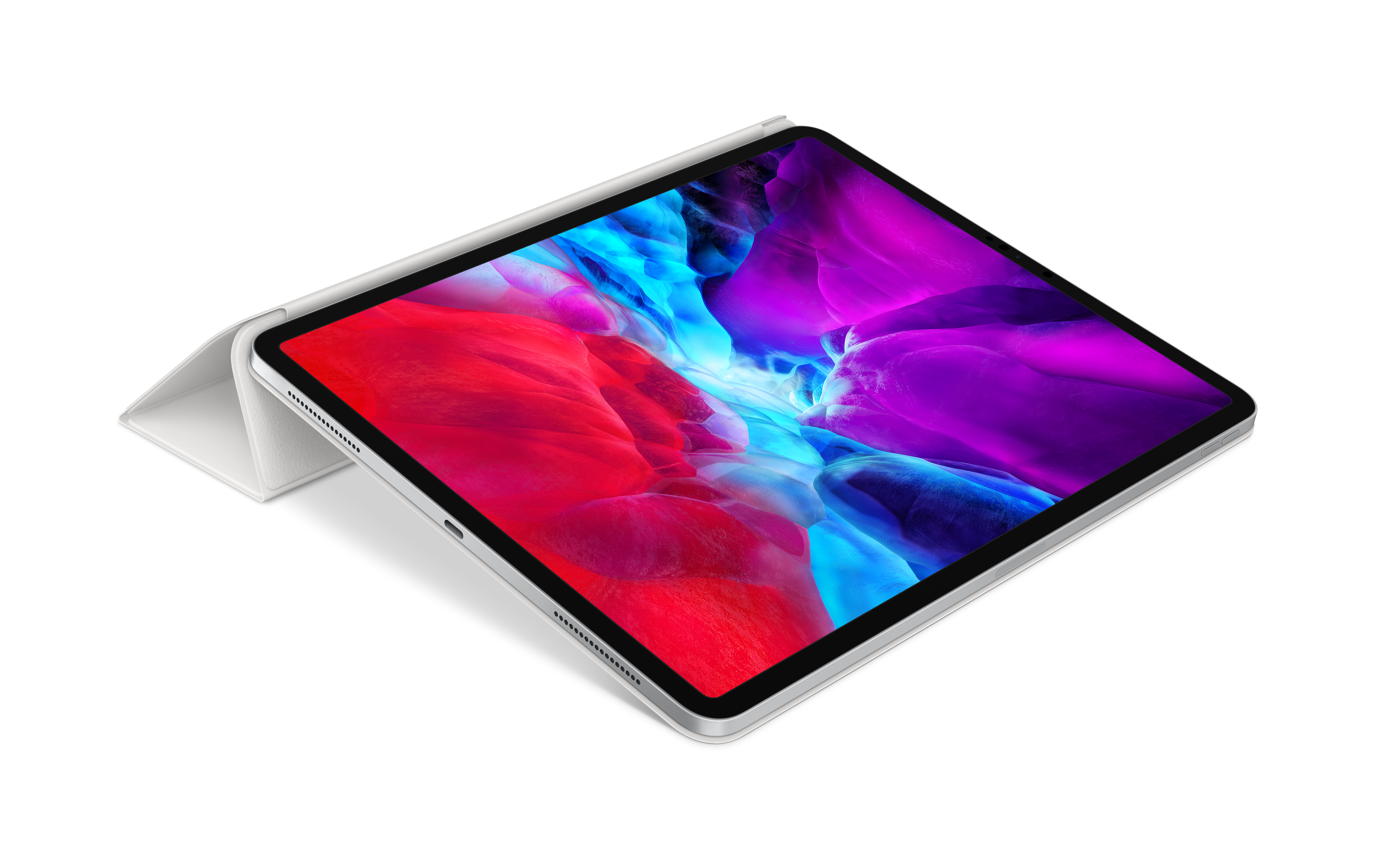 Un iPad Pro con una cubierta blanca, sobre una superficie blanca.