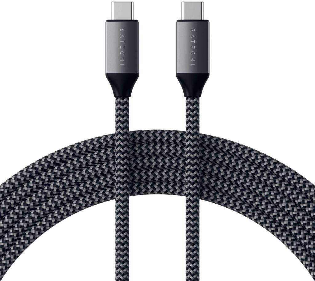 Zwei USB-C-Kabel mit einem schwarz-grauen geflochtenen Design, mit USB-C-Anschlüssen an beiden Enden.