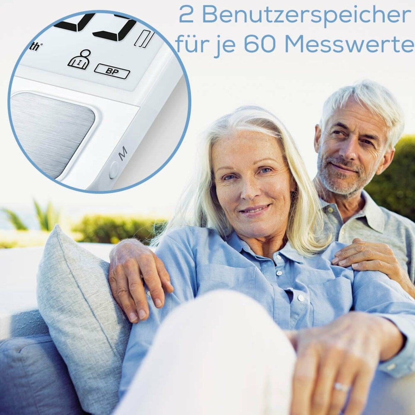 Älteres Ehepaar mit Gerät. Nahaufnahme des Geräts zeigt Knöpfe für Messungen.