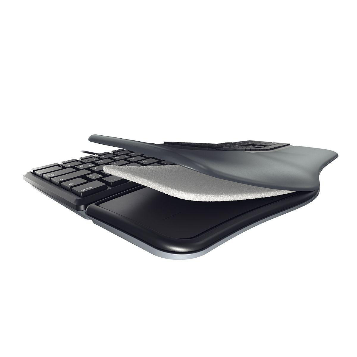 Eine schwarze Tastatur mit einer ergonomischen Handballenauflage aus Schaumstoff.