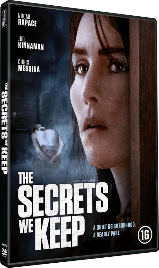 DVD-hoes voor de film 'The Secrets We Keep'. Toont een vrouwengezicht en de filmtitel.
