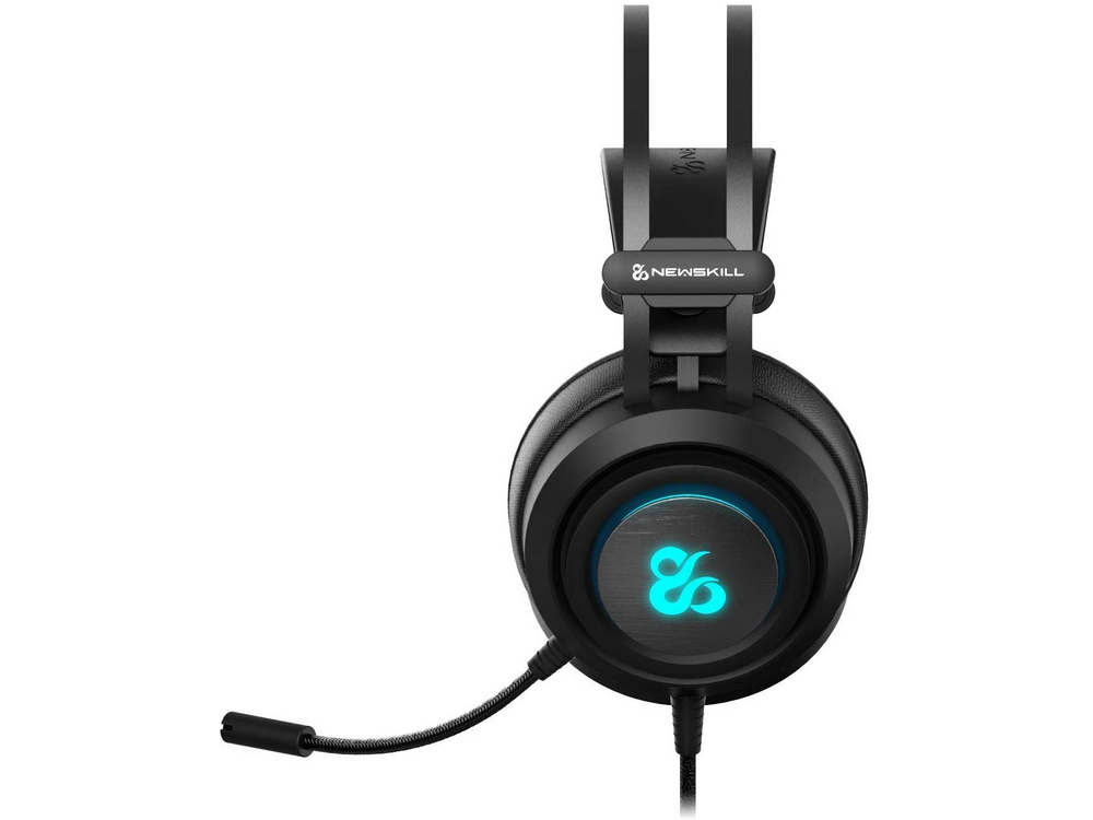 Auriculares para juegos negros con micrófono. Los auriculares tienen un logotipo azul en la orejera.