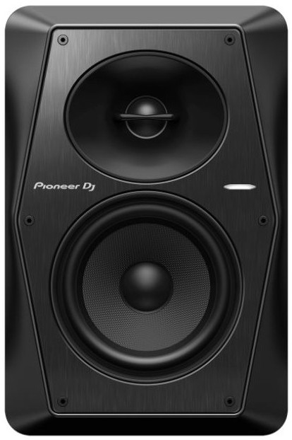 Een zwarte Pioneer DJ-luidspreker met twee luidsprekers en een metalen rooster.
