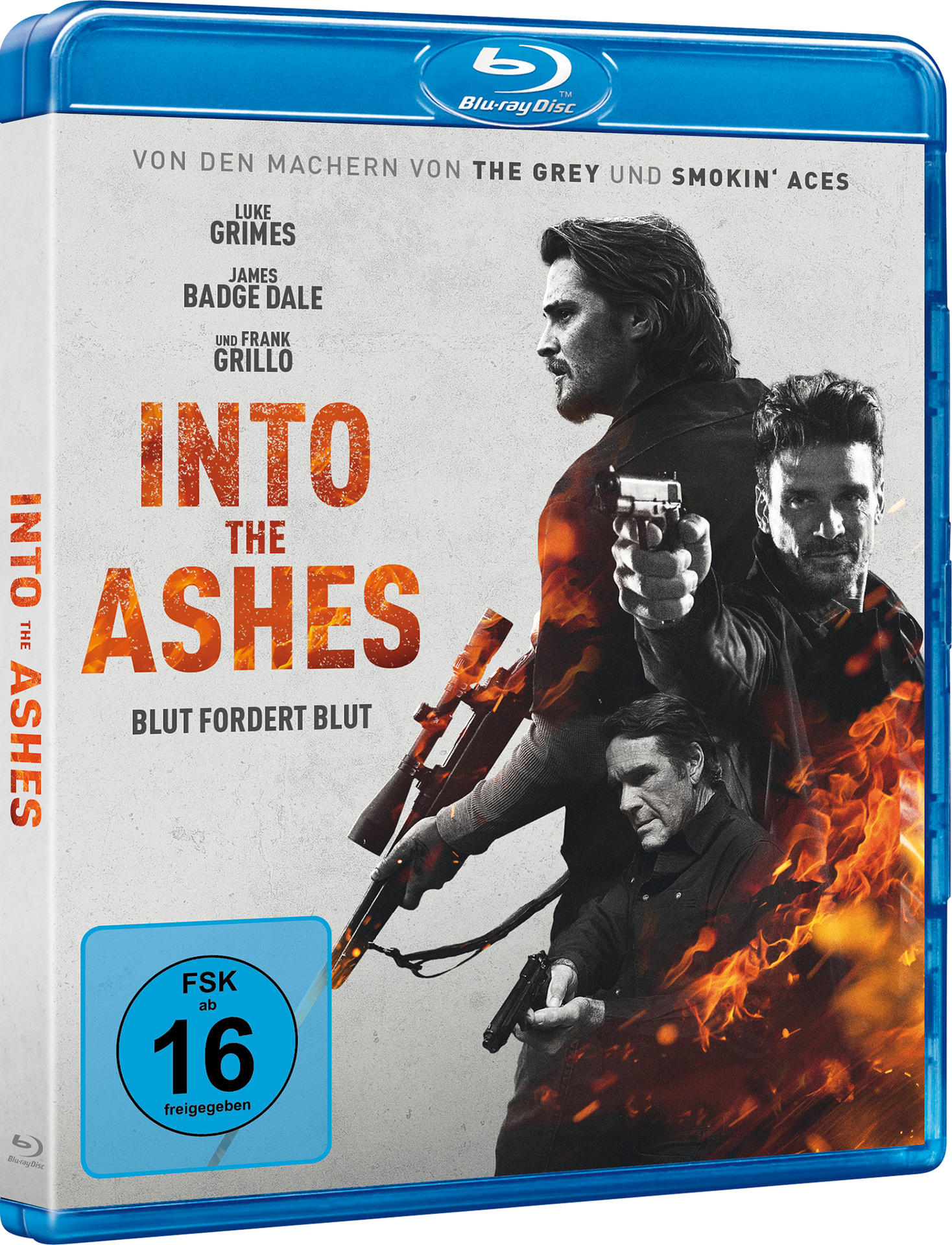 Ein Blu-ray-Disc-Cover mit einem Filmplakat. Das Plakat zeigt Männer mit Waffen und einen brennenden Hintergrund.