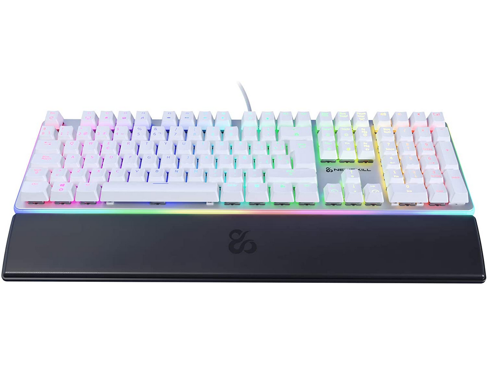 Teclado gaming blanco con luces multicolores, reposamuñecas y teclas blancas.