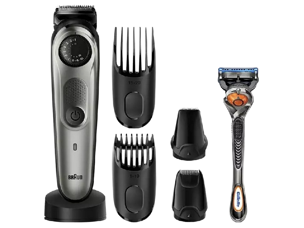 Un juego de recortadora de barba Braun con una recortadora, varios accesorios de peine y una maquinilla de afeitar Gillette.