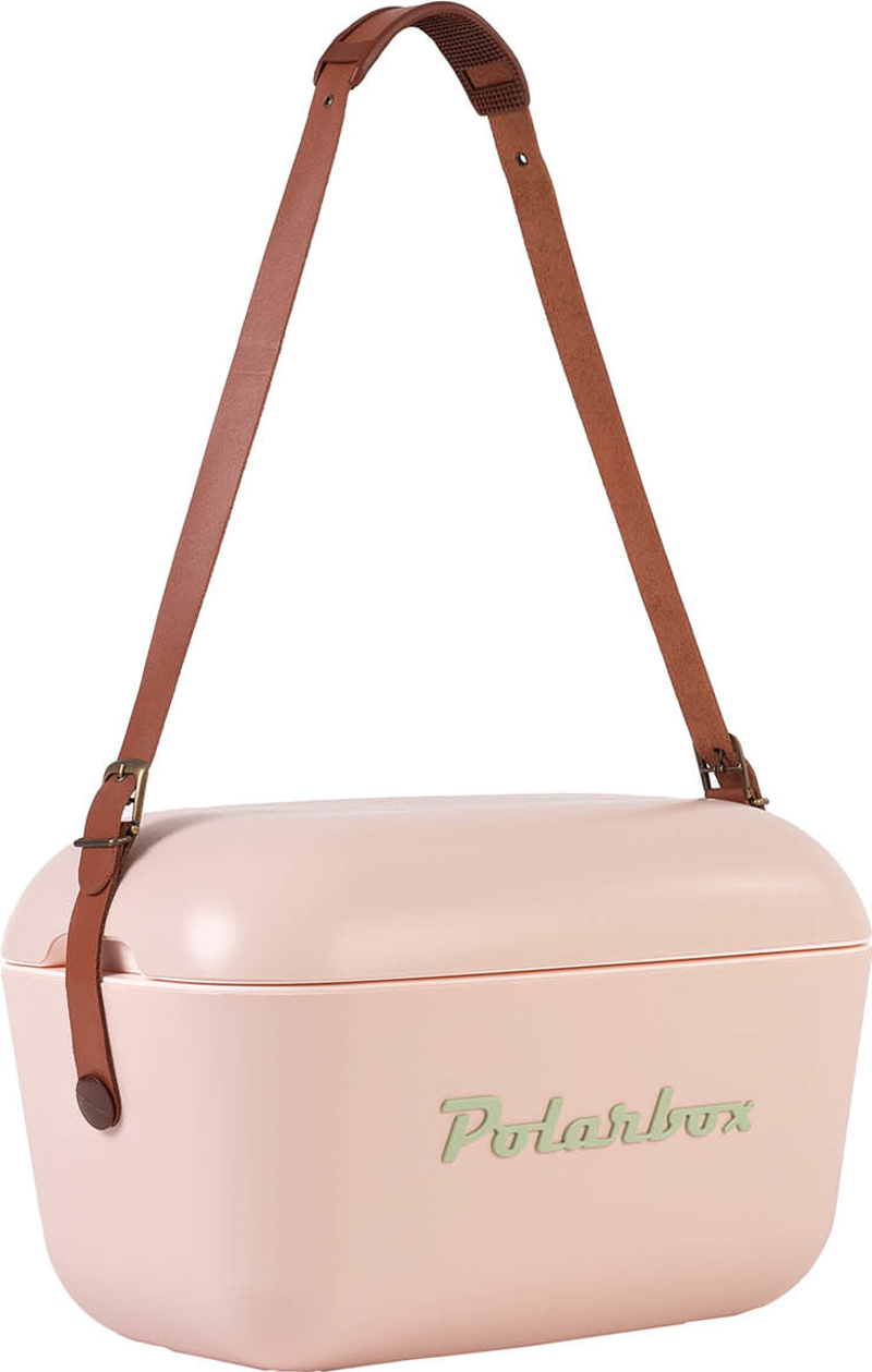 Rosa Kühltasche mit braunem Riemen. Auf der Tasche steht 'Polarbox'.