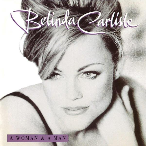 Belinda Carlisle arcának közeli képe egy album borítóján. Az arca középen van, a cím fölötte.