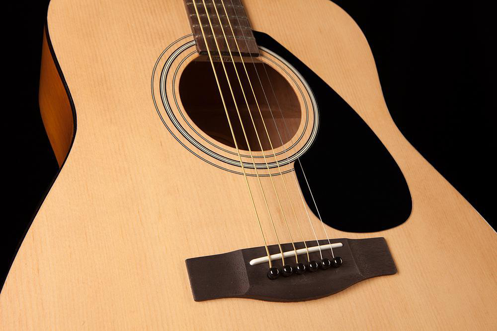 YAMAHA F310 II Akustische Gitarre