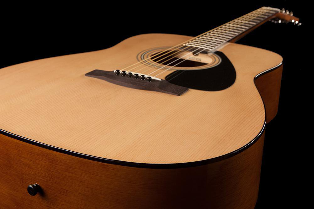 YAMAHA F310 II Akustische Gitarre