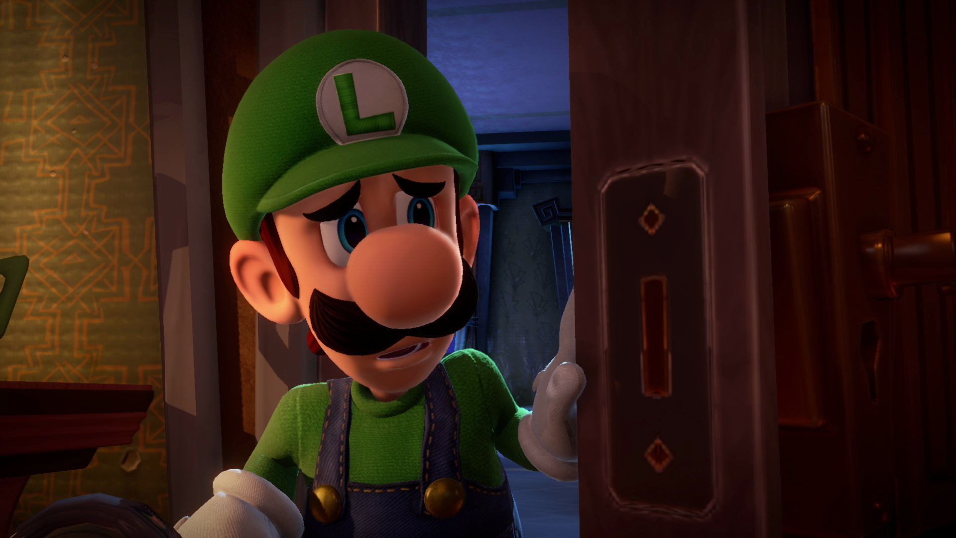 Luigi springt in einem Raum über eine riesige blaue Blume.
