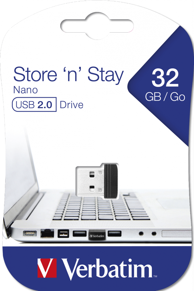 Verbatim USB meghajtó csomagolásban, részben látható laptop a háttérben.