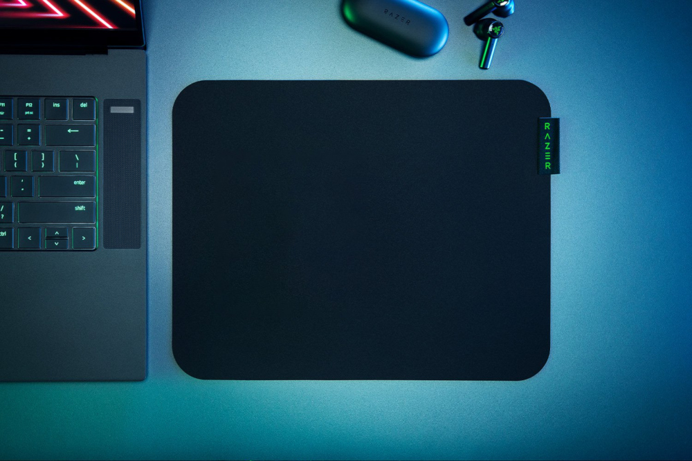RAZER Tapis souris gamer Sphex V3 Small (RZ02-03820100-R3M1)