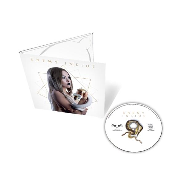 CD-Cover mit einer Frau, die eine Schlange und einen Apfel hält. CD ist rechts.