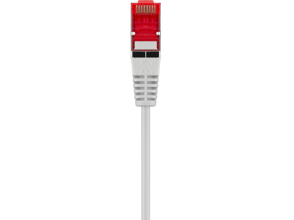 Cable de red blanco con un conector rojo y blanco al final, fondo negro.