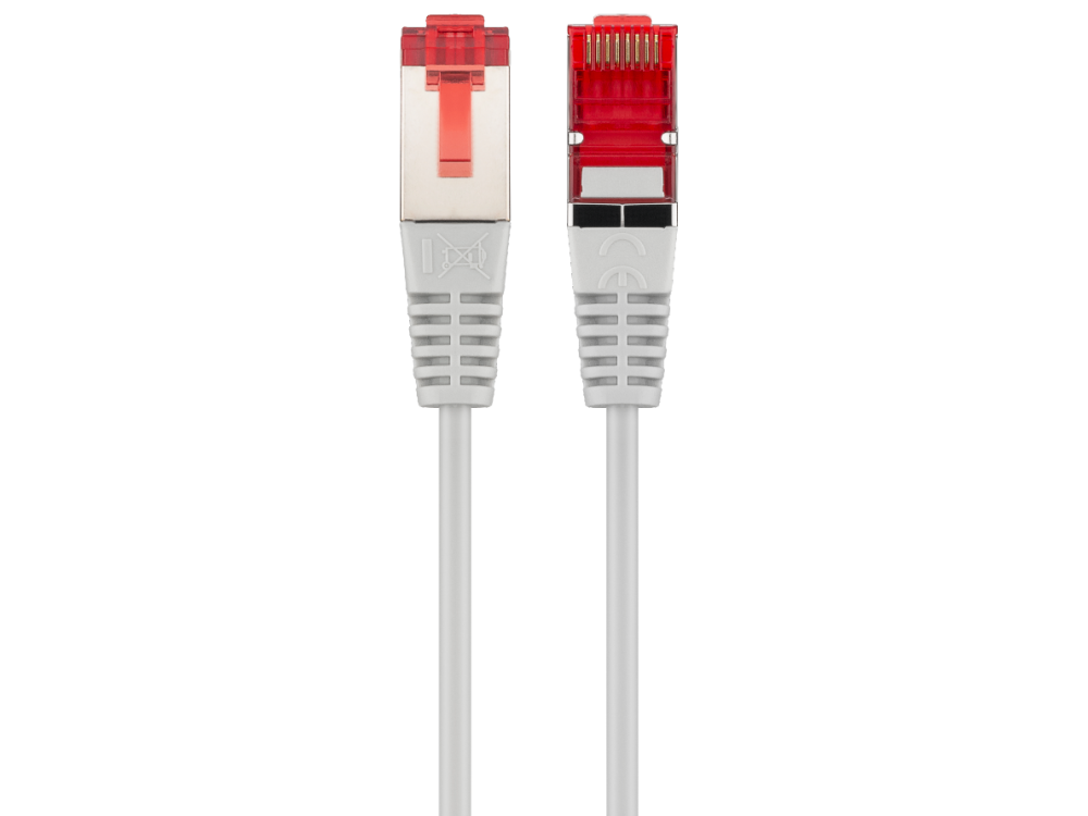 Dos cables de red blancos con conectores rojos. Los cables están uno al lado del otro sobre un fondo negro.
