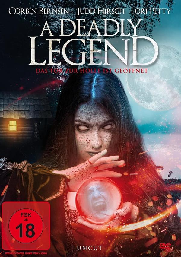 DVD-Cover für 'A Deadly Legend' mit einer Frau, die eine Kristallkugel hält, Horror-Thema.
