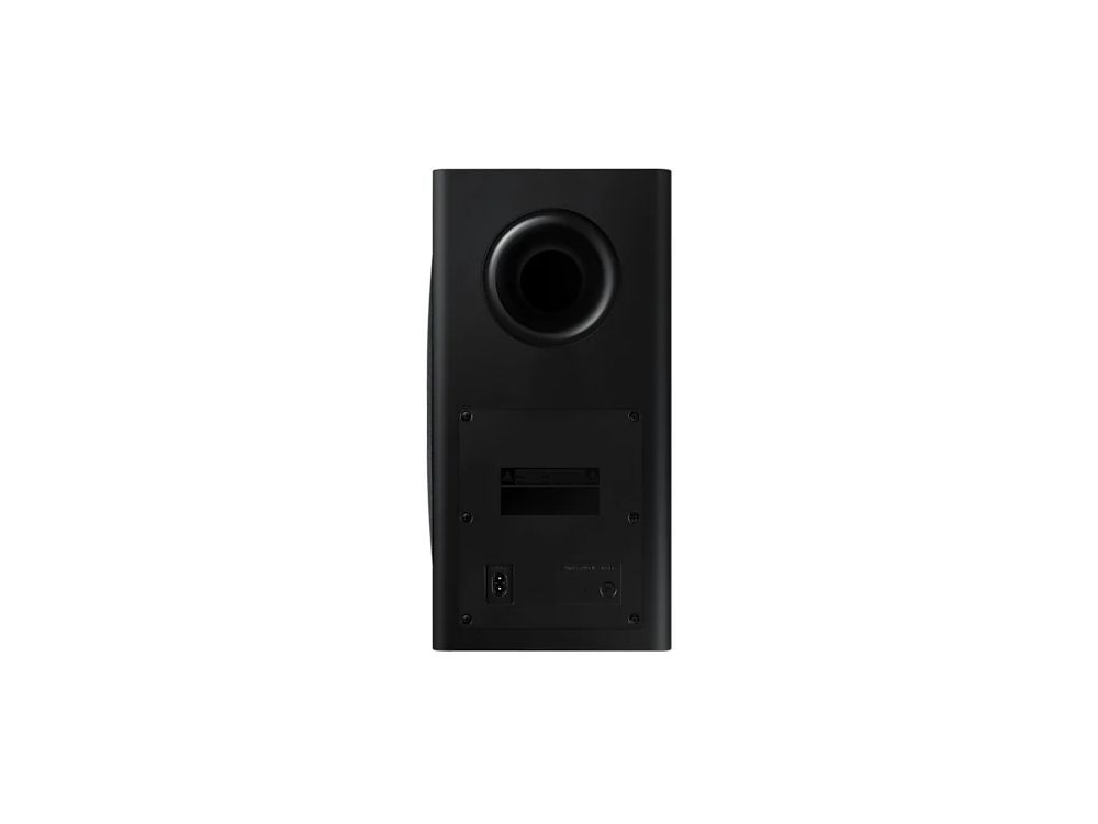 Altavoz subwoofer negro con conectores de alimentación y entrada en la parte trasera.