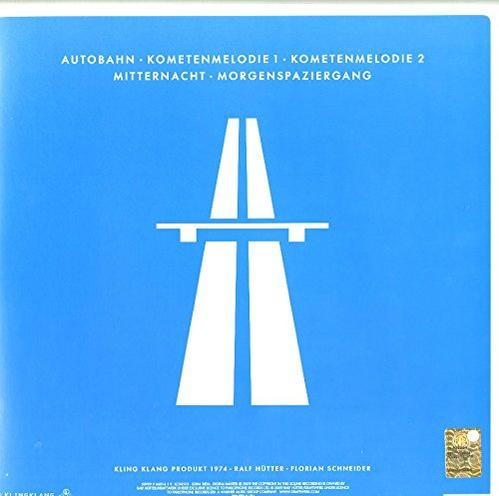 Ein blaues Albumcover mit einem weißen Autobahnsymbol und Text in Weiß.