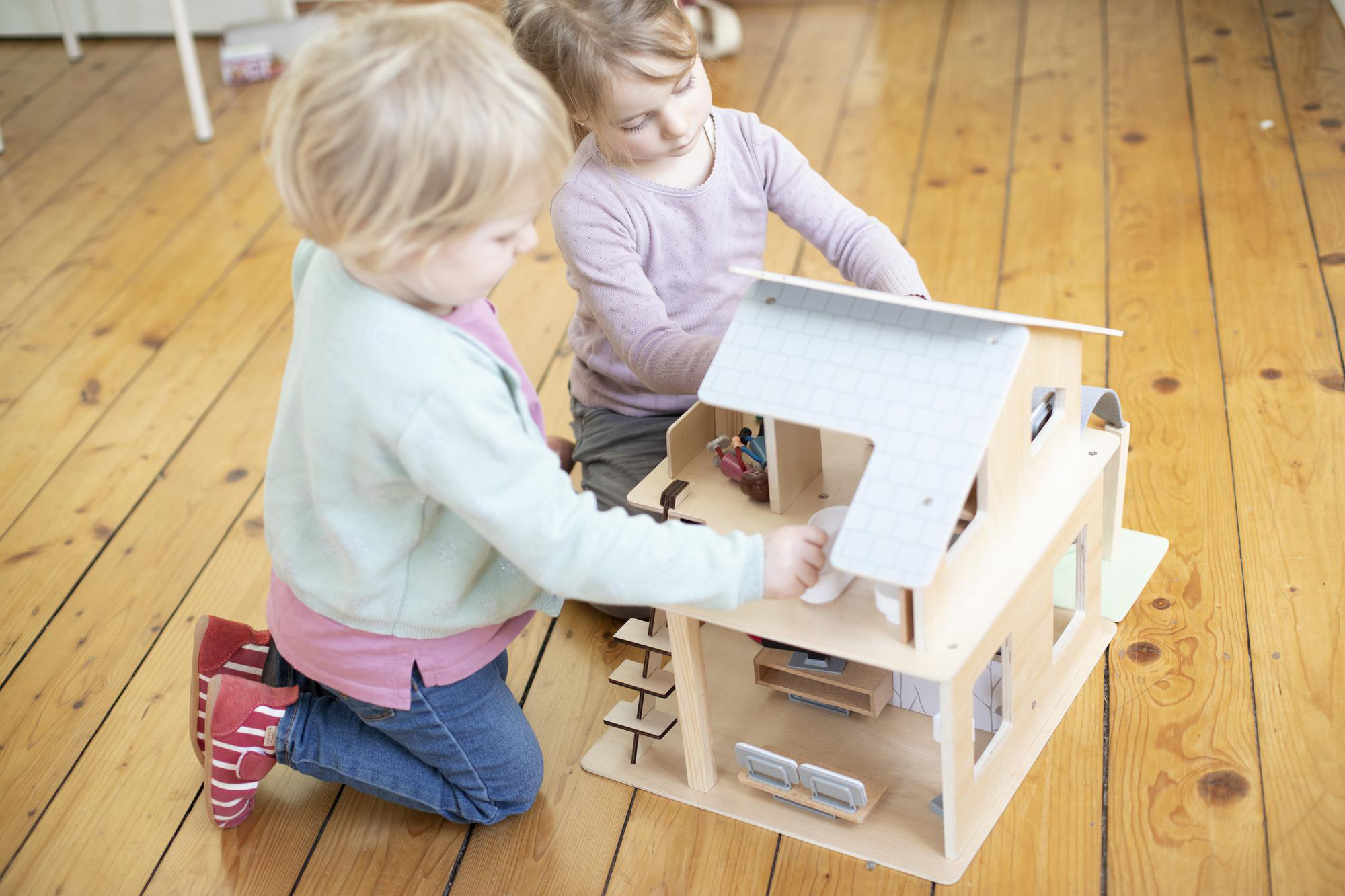 EICHHORN Puppenhaus mit Möbeln Holzspielset Mehrfarbig
