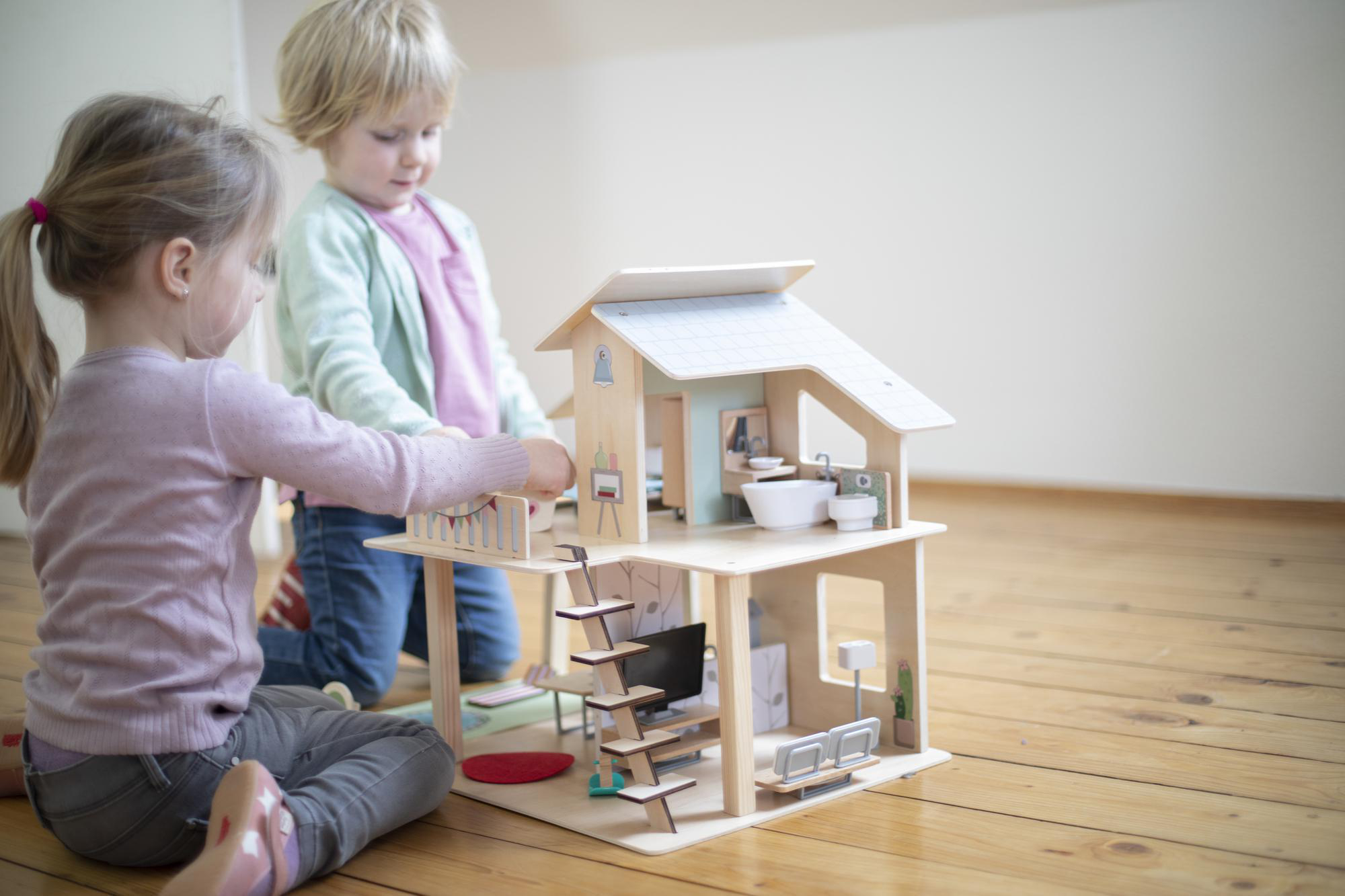 EICHHORN Puppenhaus mit Möbeln Holzspielset Mehrfarbig