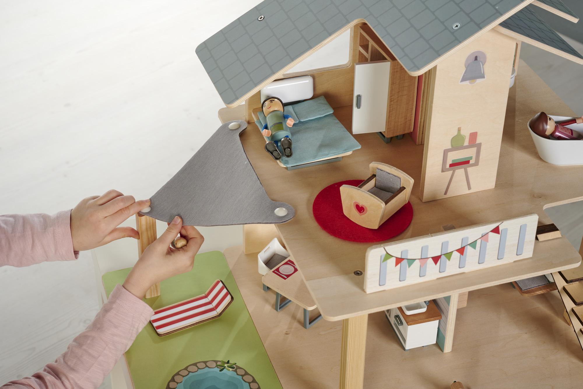 EICHHORN Puppenhaus mit Möbeln Holzspielset Mehrfarbig