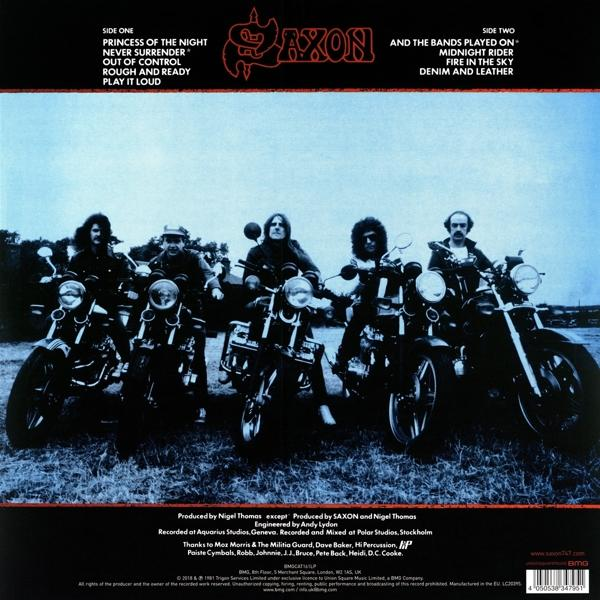 Egy album hátlapja motorosokkal motorokon. Szöveg felül, részletek alul.