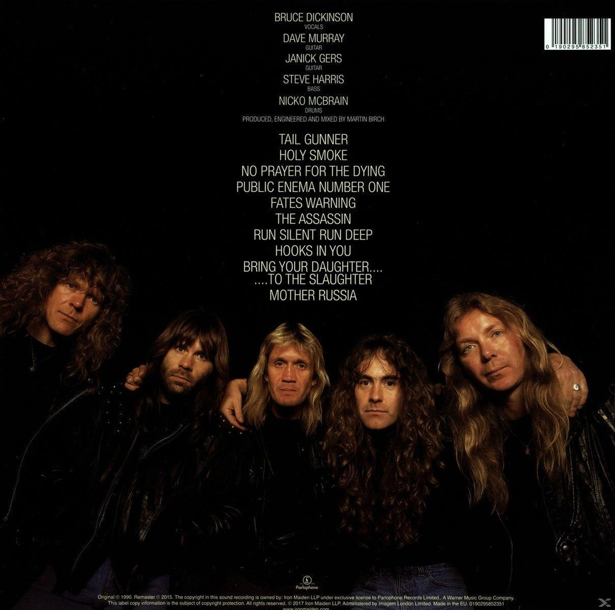 Egy Iron Maiden album hátlapja a zenekar tagjaival.