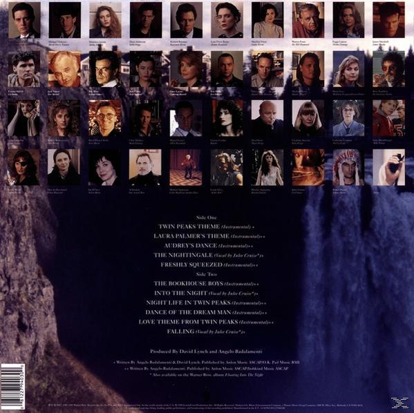 Twin Peaks szereplőinek fotóival ellátott album borítója. A szöveg olyan dalcímeket sorol fel, mint a 'Falling' és a 'Laura Palmer's Theme'.