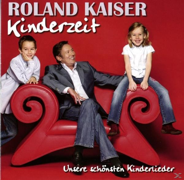 Albumcover mit einem Mann, der mit zwei Kindern auf einem roten Stuhl sitzt, "Kinderzeit" oben.