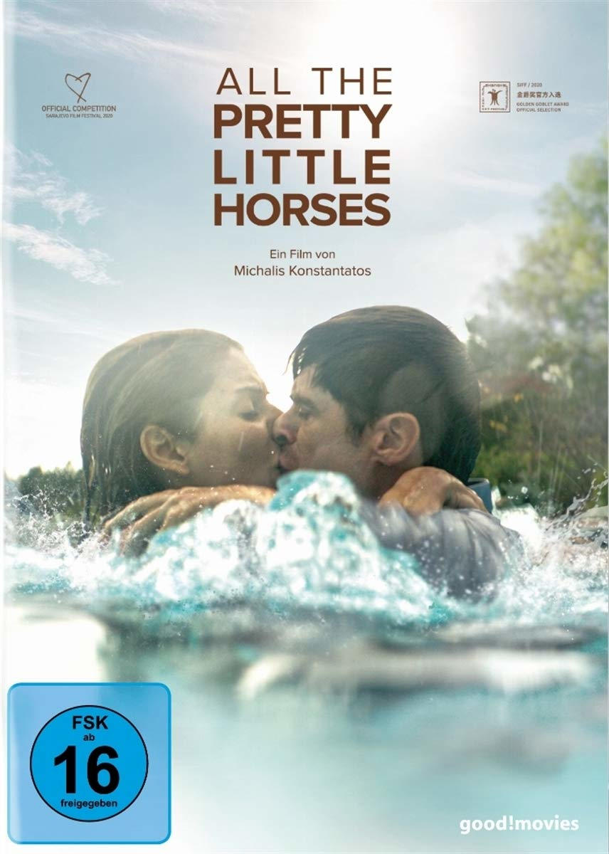 Filmposter: ein küssendes Paar im Wasser. Titel und Credits sind sichtbar.