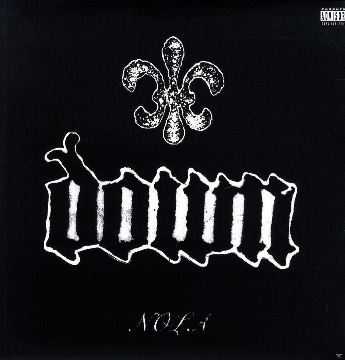 Album borítója. Down, NOLA. Fehér betűk fekete háttéren, a tetején egy liliomvirág szimbólummal.