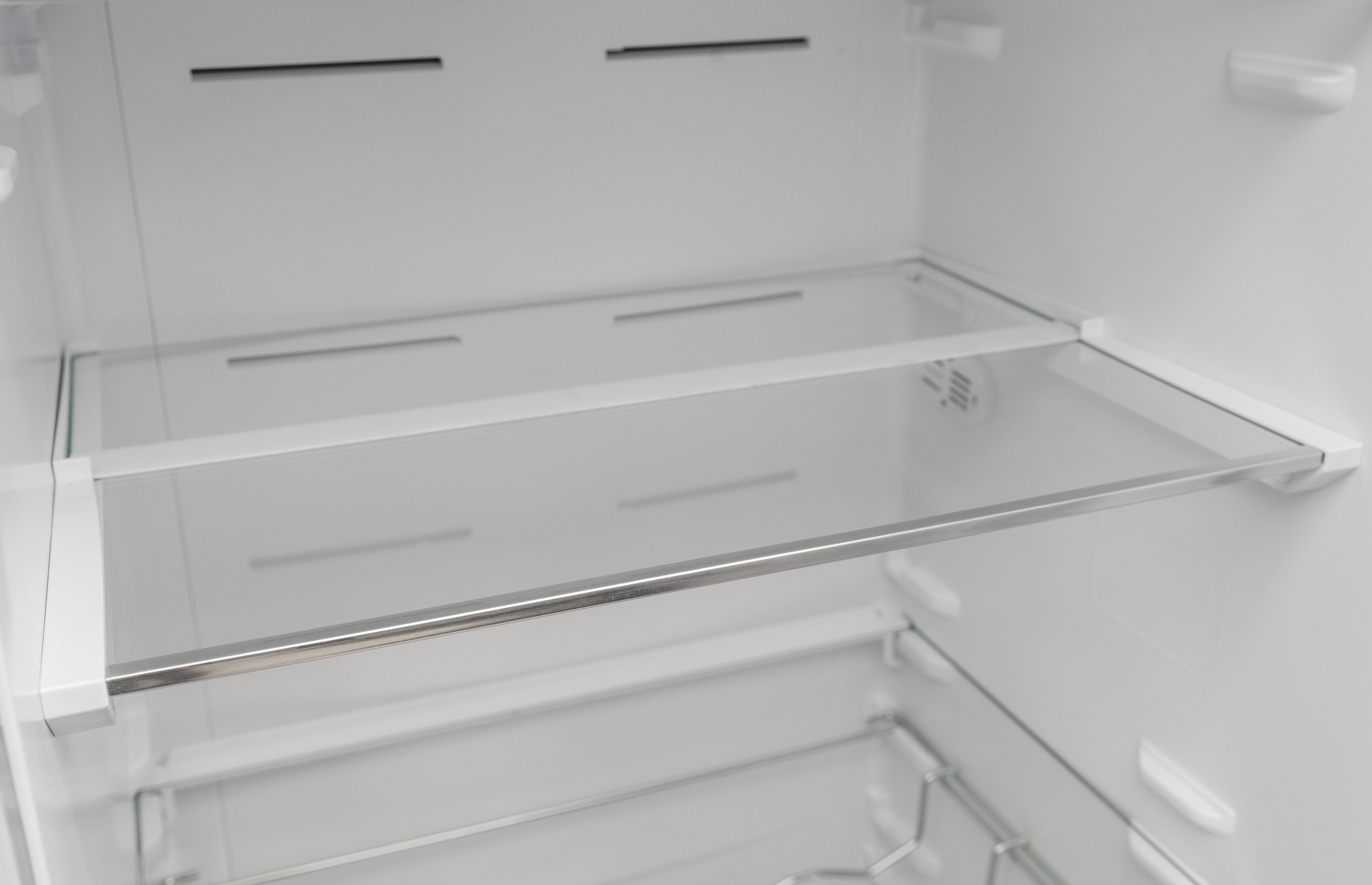 SHARP Frigo armoire E (SJLC41CHDAEEU)