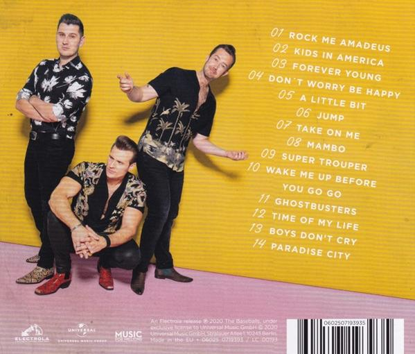 Rückseite eines CD-Covers mit drei Männern und einer Titelliste.